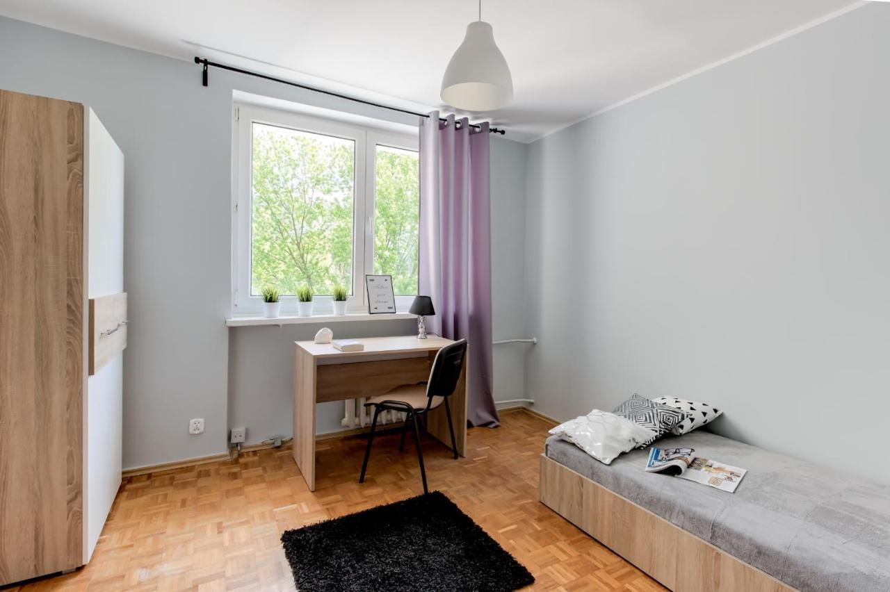 Krzywon 8 Rooms Warsaw Exterior photo