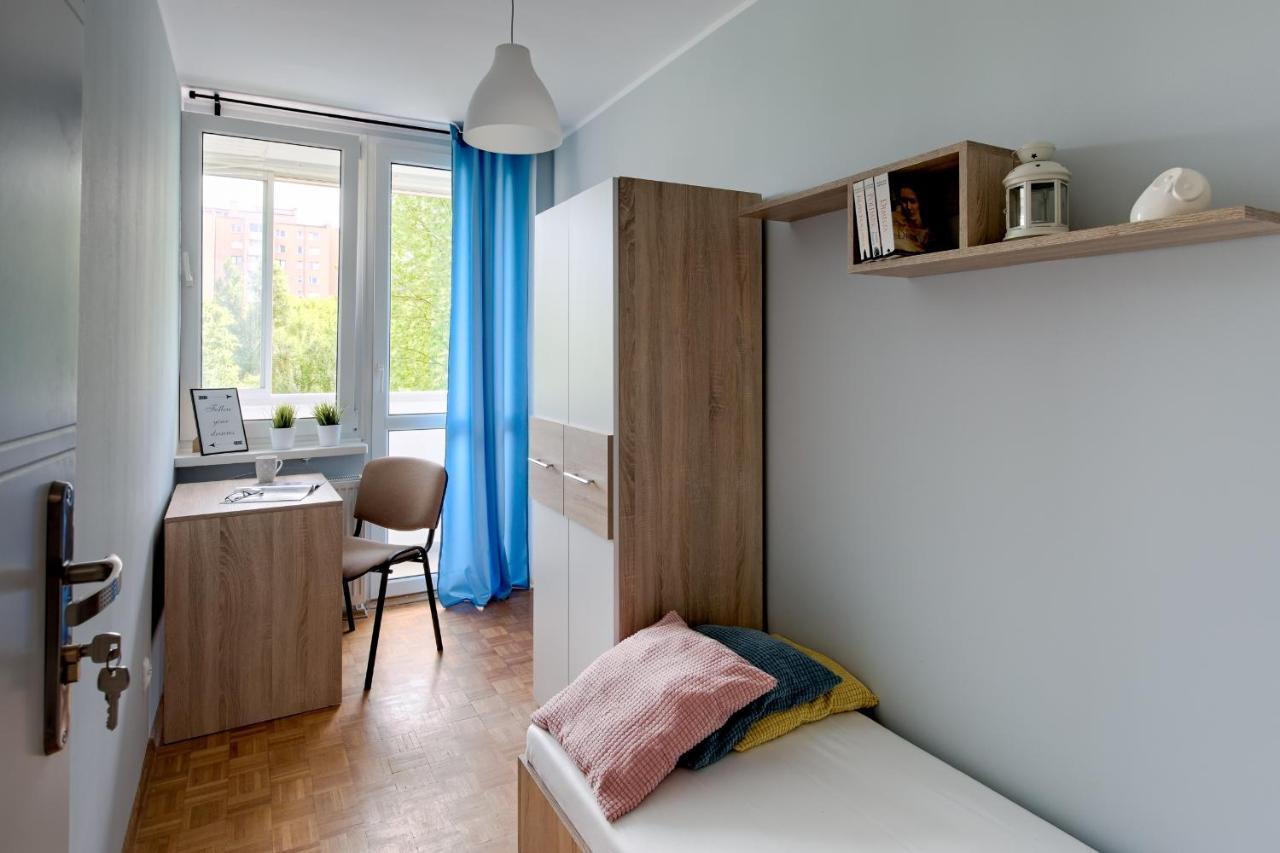 Krzywon 8 Rooms Warsaw Exterior photo