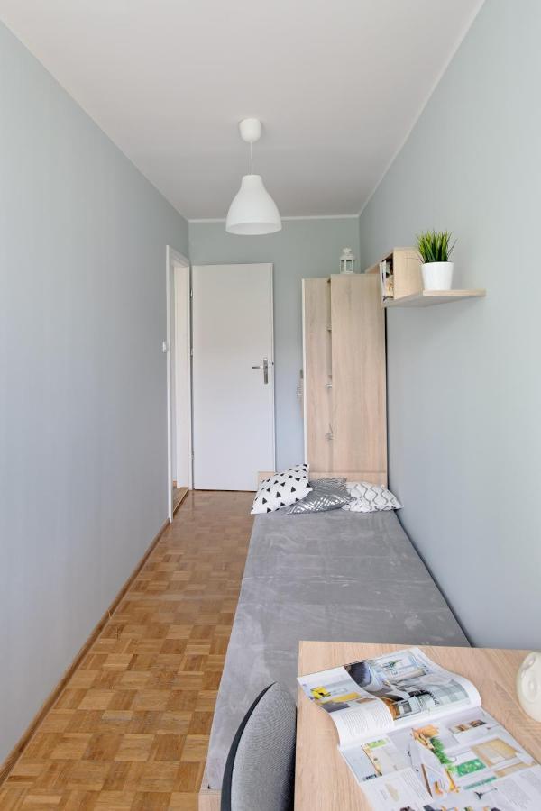 Krzywon 8 Rooms Warsaw Exterior photo