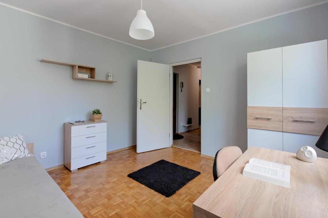 Krzywon 8 Rooms Warsaw Exterior photo
