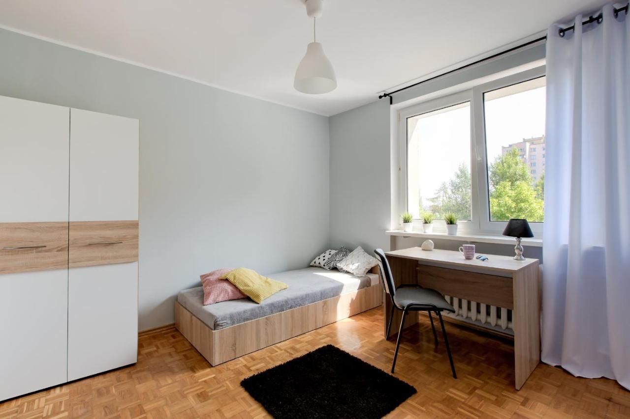 Krzywon 8 Rooms Warsaw Exterior photo
