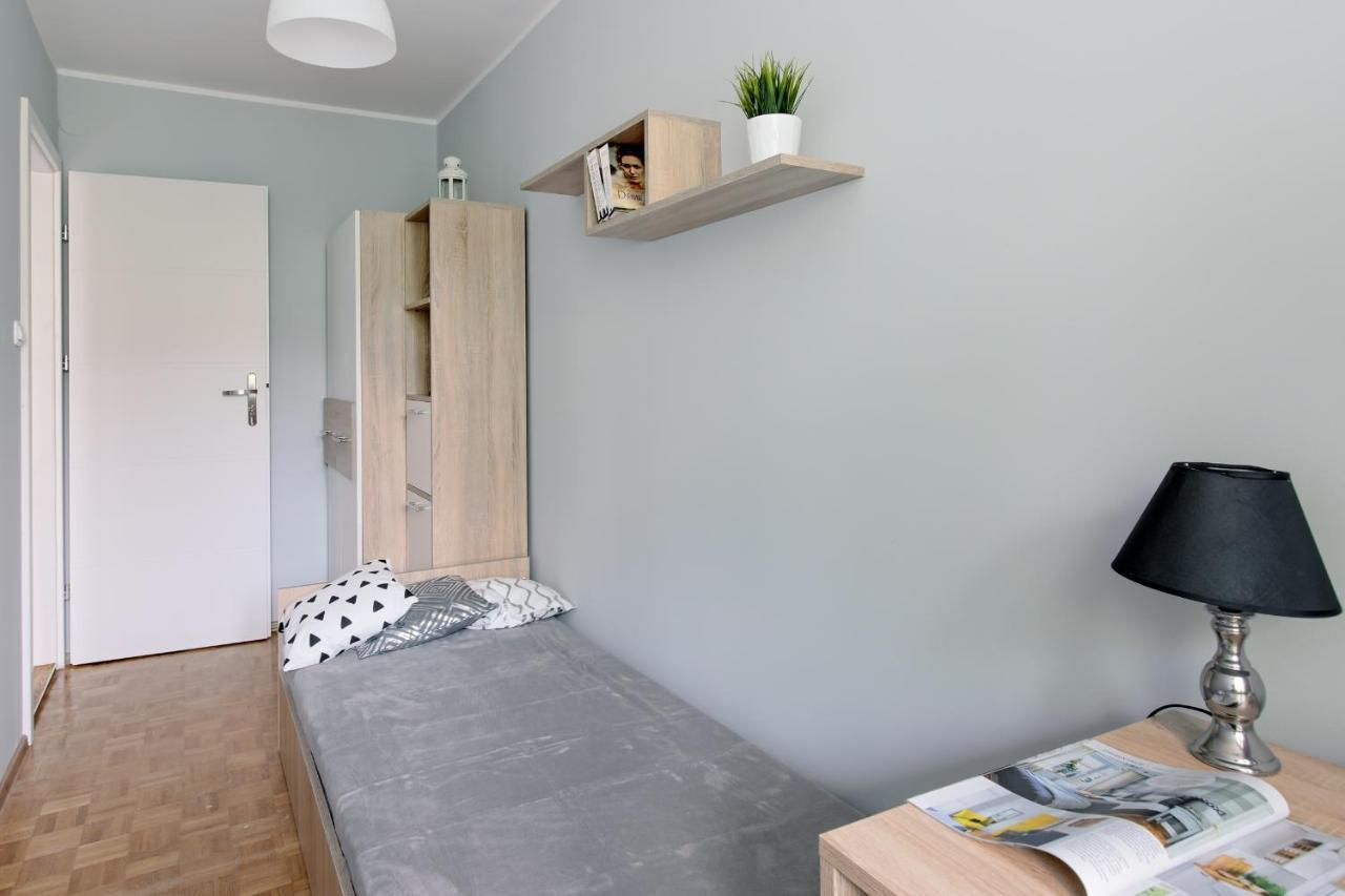 Krzywon 8 Rooms Warsaw Exterior photo